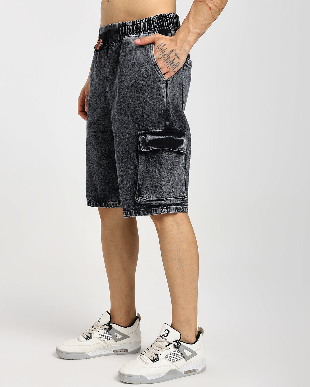 Acid-wash black cargo denim shorts