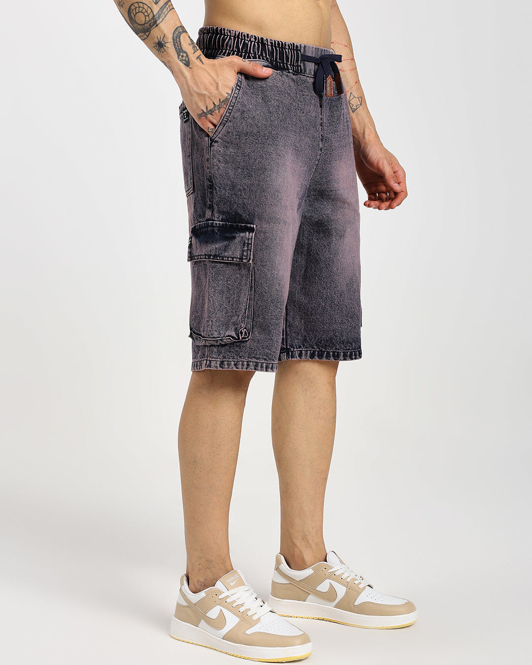 Acid-wash dregs cargo denim shorts