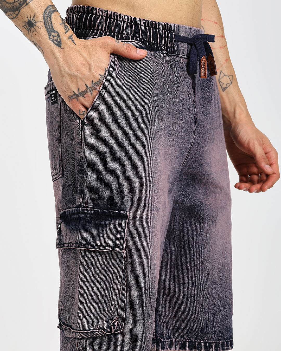 Acid-wash dregs cargo denim shorts